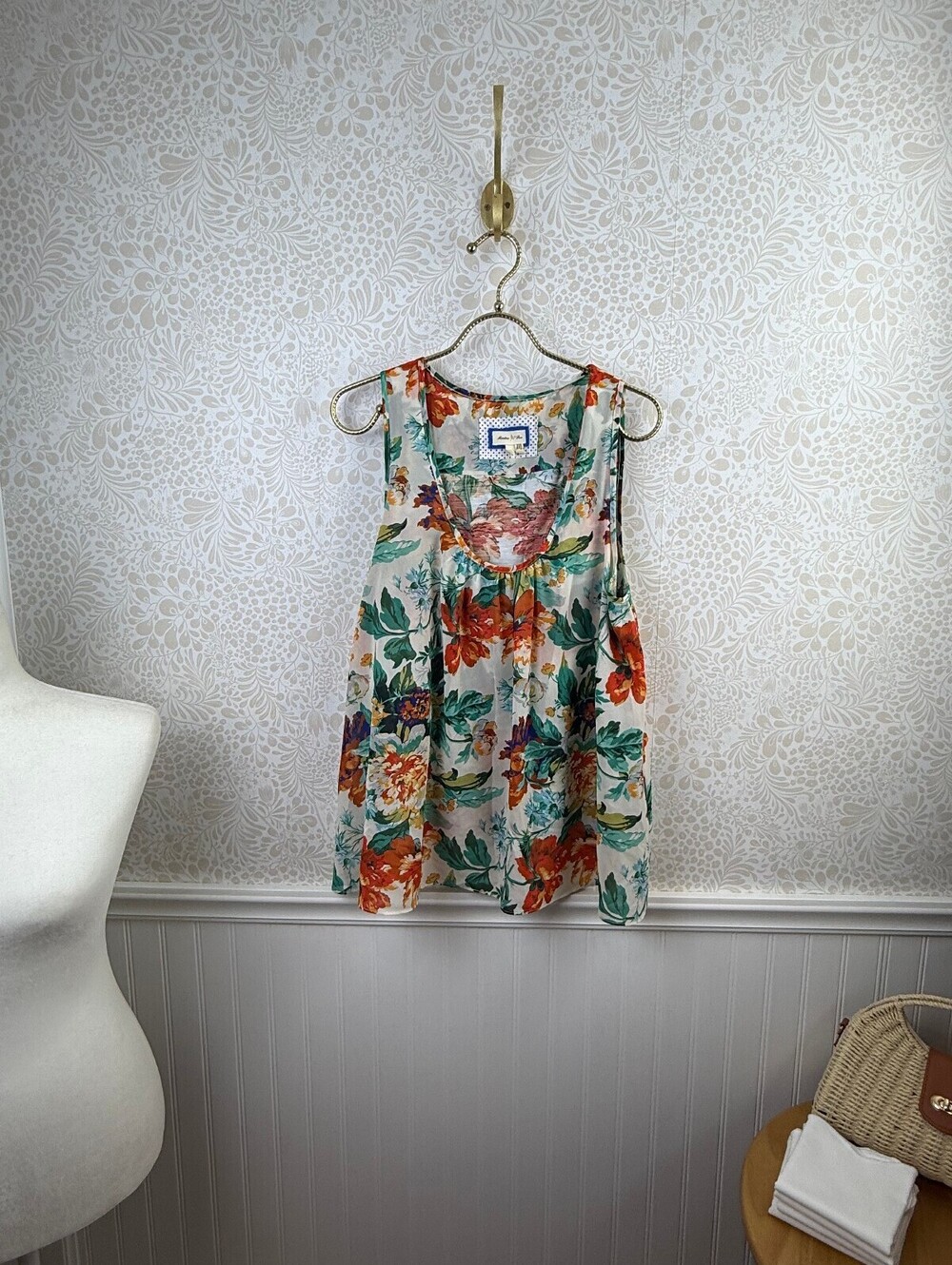Meadow Rue for Anthropologie White Floral Cotton Split Back Tank - Size - Large